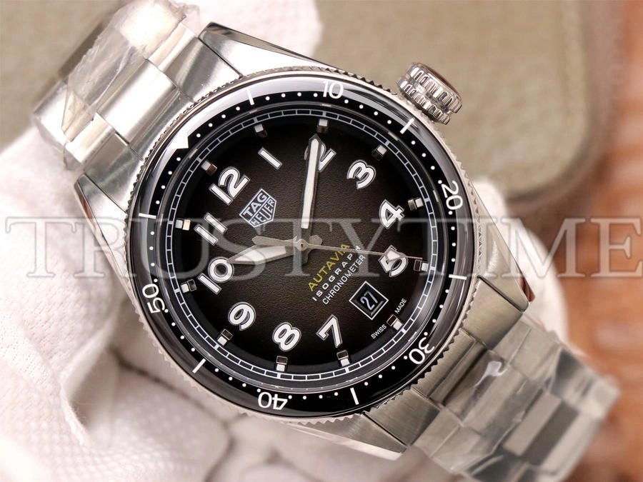 Копия часов Tag Heuer Autavia Isograph Calibre 5 42mm WBE5114.EB0173 Арт.TG-0555