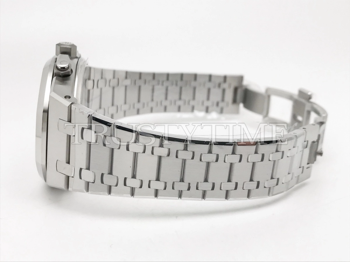 Копия часов Audemars Piguet Royal Oak Selfwinding Chronograph 26240ST.OO.1320ST.05 Арт.AP-1185