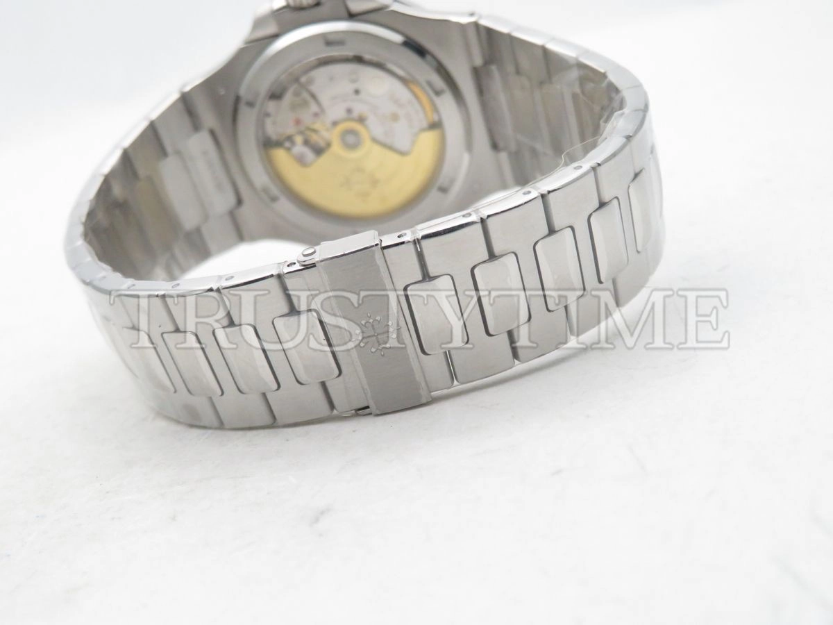 Копия часов Patek Philippe Nautilus 40mm 5713/1G-001 Арт.PP-0722