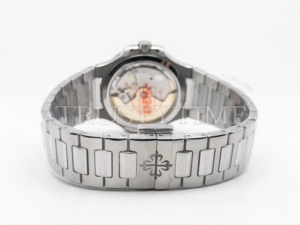 Копия часов Patek Philippe Nautilus Ladies 35mm 7118/1A-001 Арт.PP-0726