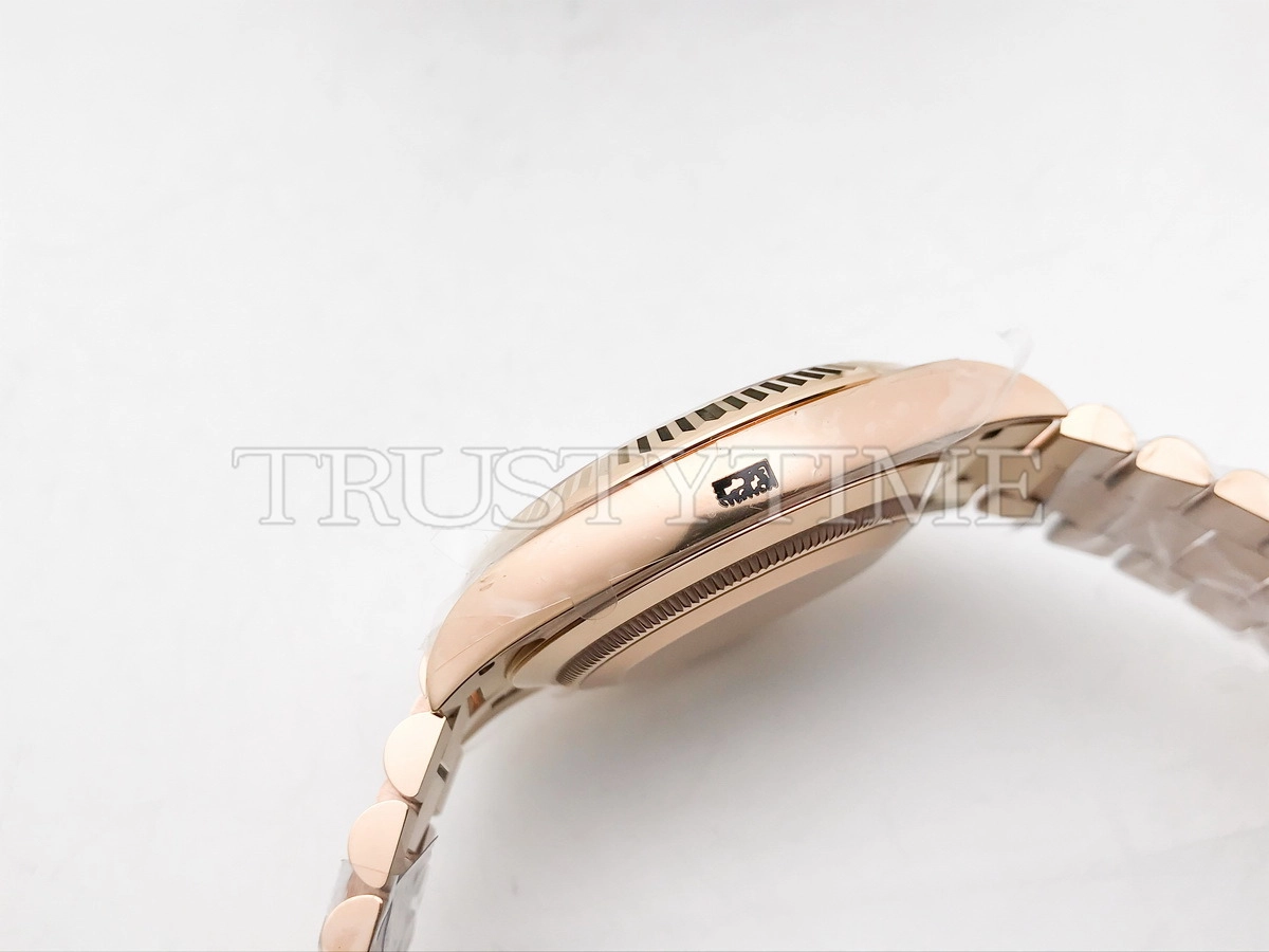 Копия часов Rolex Day-Date 40mm 228235-0004 Арт.RX-2752