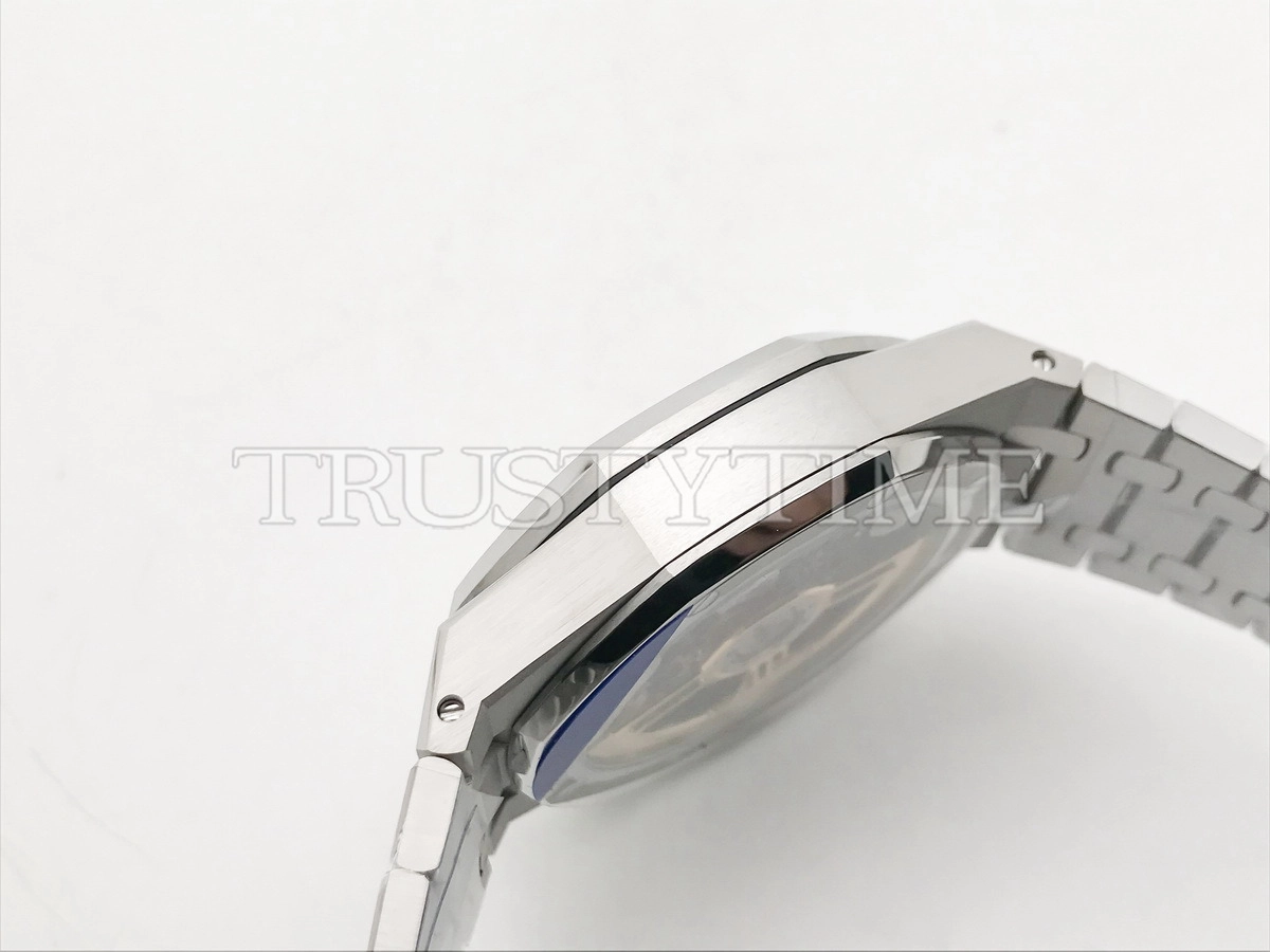 Копия часов Audemars Piguet Royal Oak Selfwinding Chronograph 26240ST.OO.1320ST.05 Арт.AP-1185