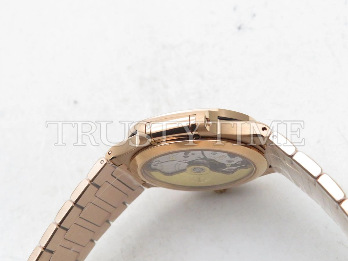 Копия часов Patek Philippe Nautilus Ladies 35mm 7118/1200R-010 Арт.PP-0728