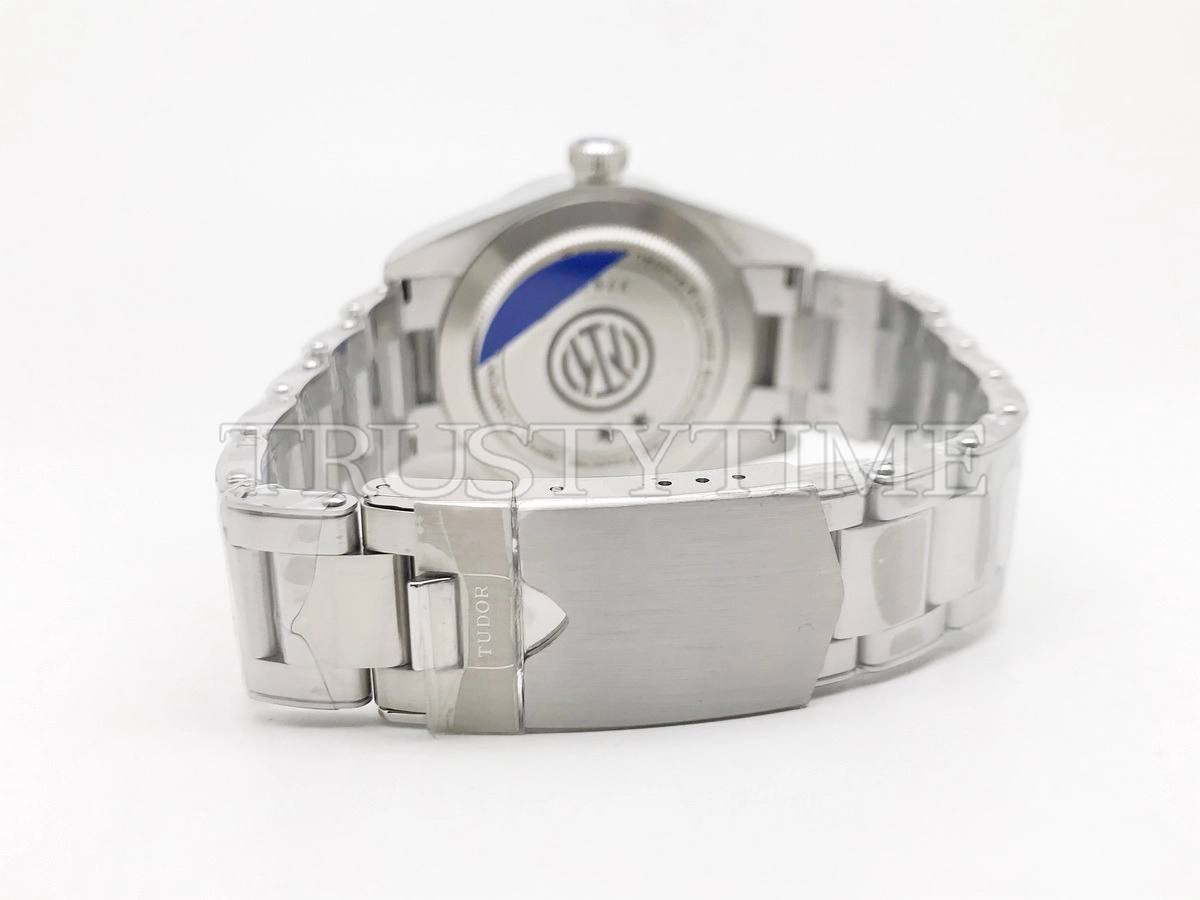 Копия часов Tudor Heritage Black Bay Fifty Eight 39mm Inter Milan Edition M79030N-0025 Арт.TD-0854