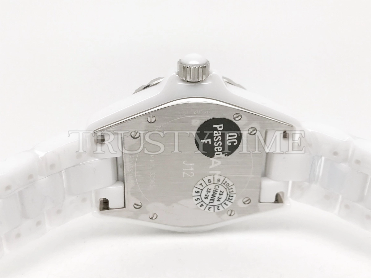 Копия часов Chanel J-12 White Mother-Of-Pearl And Diamond Dial 38 H2423 Арт.CN-0289