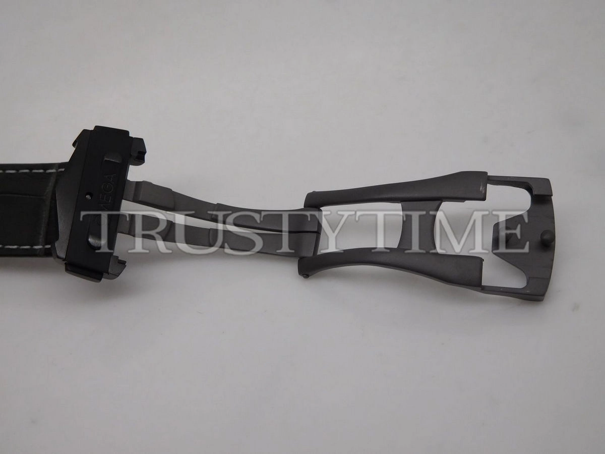 Копия часов Omega Speedmaster Grey Side of the Moon Meteorite 44mm 311.63.44.51.99.001 Арт.OM-0743