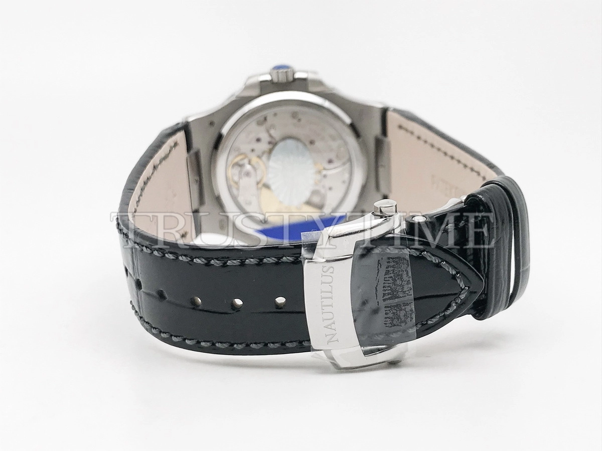 Копия часов Patek Philippe Nautilus Power Reserve Moonphase 40mm 5712G-001 Арт.PP-0780