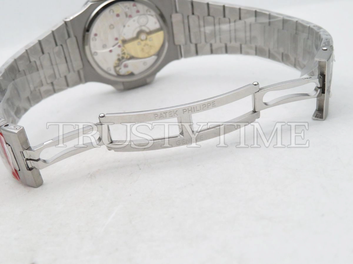 Копия часов Patek Philippe Nautilus Power Reserve Moonphase 40mm 5712/1A-001 Арт.PP-0658