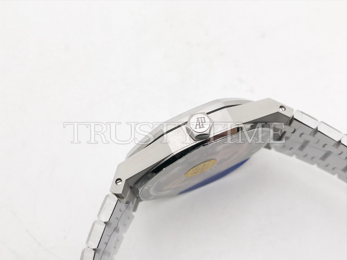 Копия часов Audemars Piguet Royal Oak Selfwinding II 15500ST.OO.1220ST.03 Арт.AP-0683