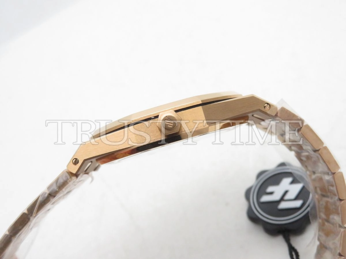 Копия часов Audemars Piguet Royal Oak Extra-Thin 15202OR.OO.1240OR.01 Арт.AP-1004