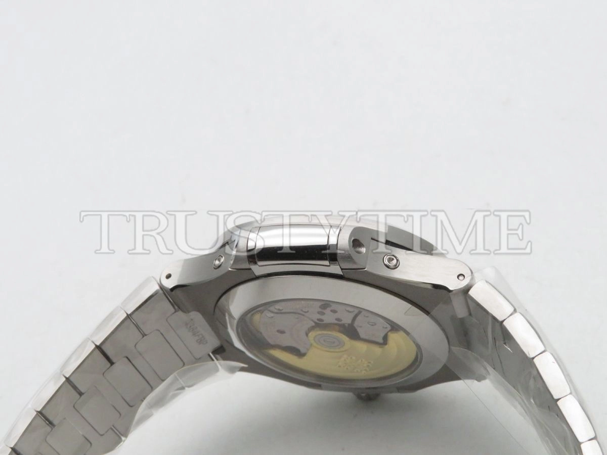 Копия часов Patek Philippe Nautilus Annual Calendar 40,5mm 5726/1A-001 Арт.PP-0692