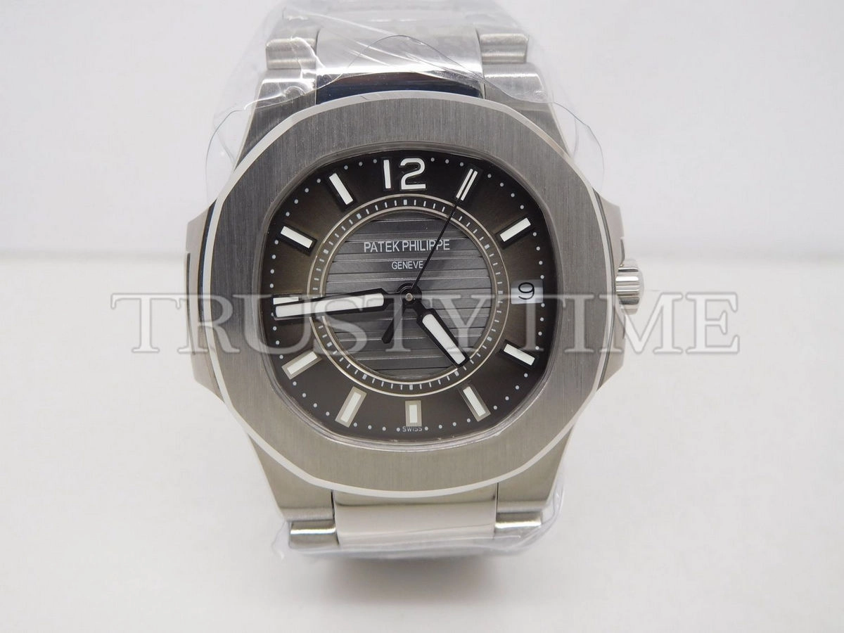 Копия часов Patek Philippe Nautilus Ladies 32mm 7011/1G-010 Арт.PP-0510