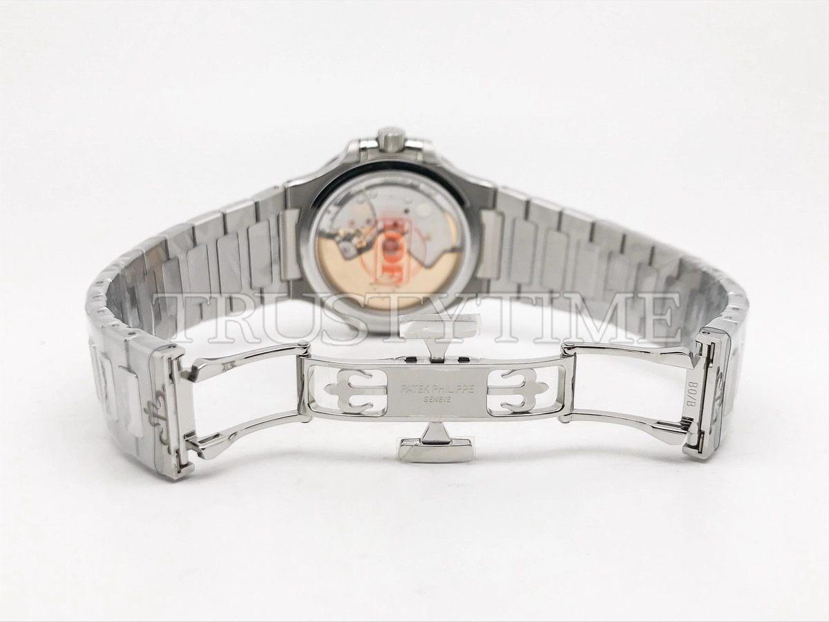 Копия часов Patek Philippe Nautilus Ladies 35mm 7118/1200A-001 Арт.PP-0775