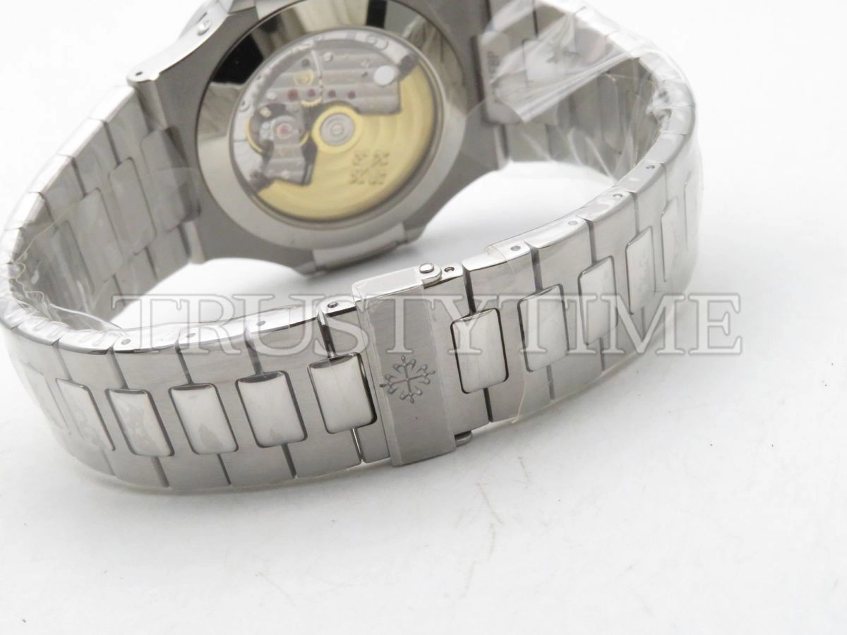 Копия часов Patek Philippe Nautilus Annual Calendar 40,5mm 5726/1A-014 Арт.PP-0691