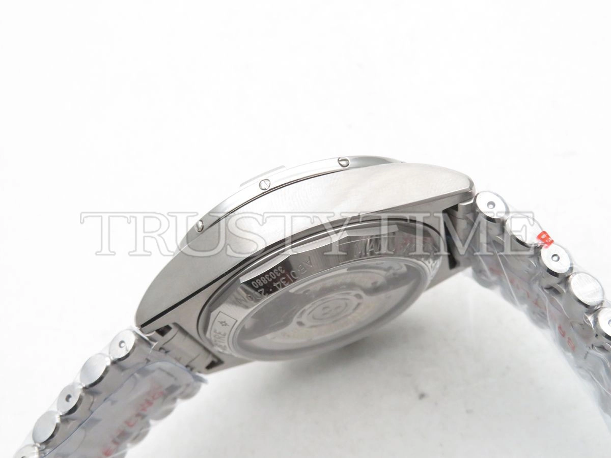 Копия часов Breitling Chronomat B01 42 AB0134101C1A1