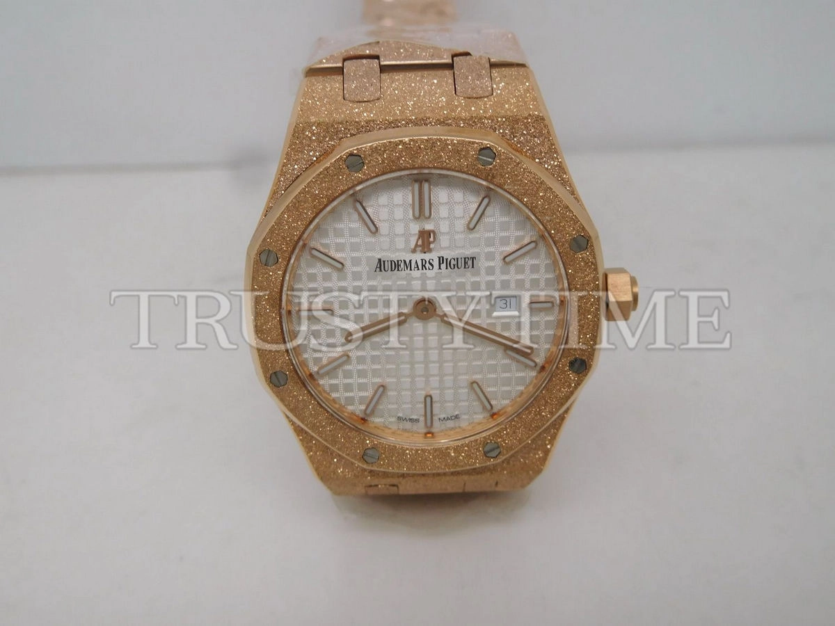 Копия часов Audemars Piguet Royal Oak Frosted 33mm 67653OR.GG.1263OR.01 Арт.AP-0727