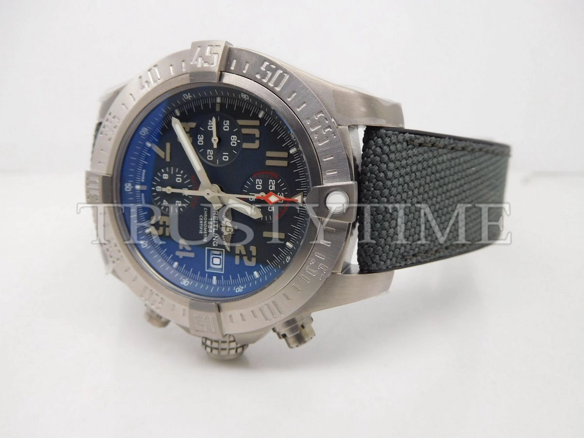 Копия часов Breitling Avenger Bandit Chronograph 45 A1338111/F564/109W/A20BA.1 Арт.BT-0337