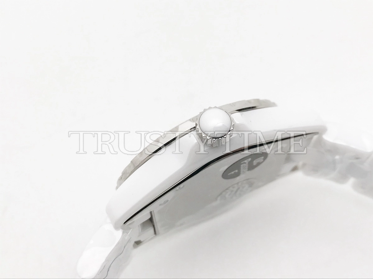 Копия часов Chanel J-12 White Mother-Of-Pearl And Diamond Dial 38 H2423 Арт.CN-0289