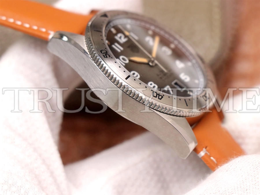 Копия часов Tag Heuer Autavia Isograph Calibre 5 42mm WBE5111.FC8267 Арт.TG-0601