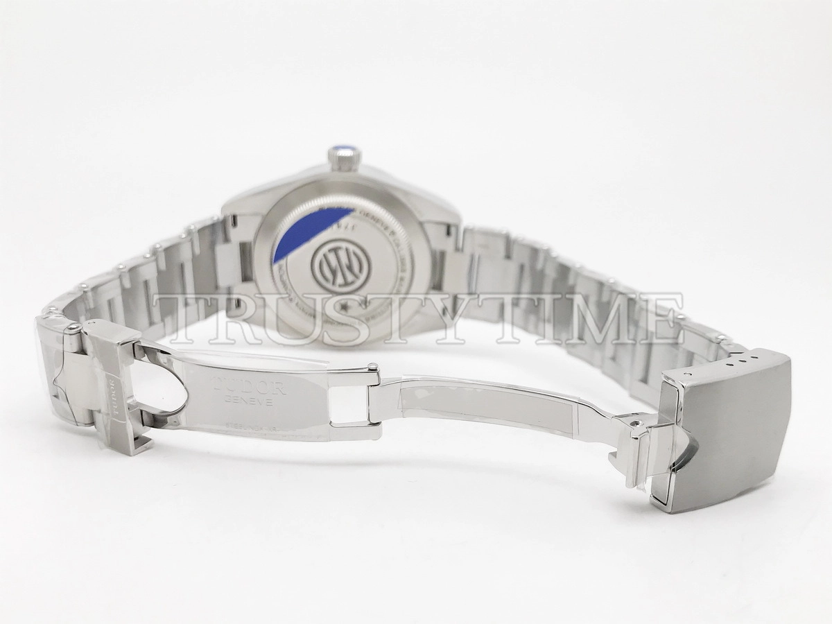 Копия часов Tudor Heritage Black Bay Fifty Eight 39mm Inter Milan Edition M79030N-0025 Арт.TD-0854
