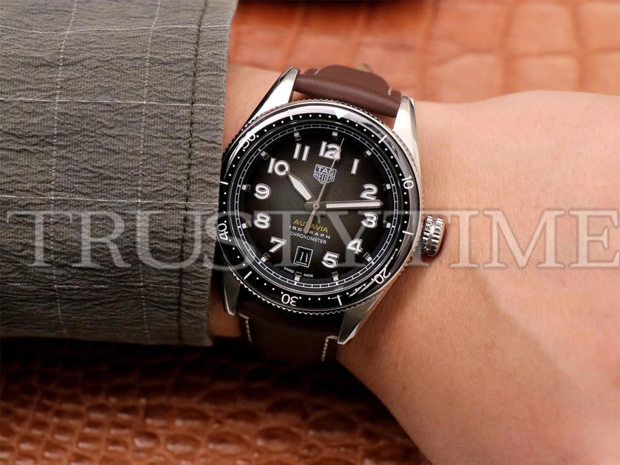 Копия часов Tag Heuer Autavia Isograph Calibre 5 42mm WBE5114.FC8266 Арт.TG-0600