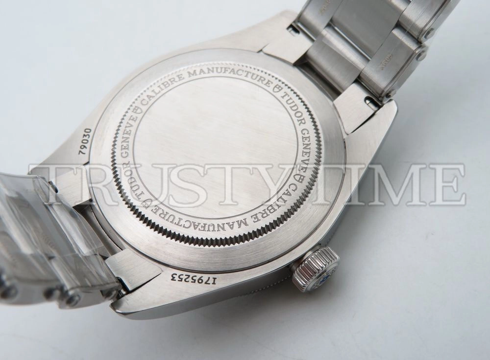 Копия часов Tudor Heritage Black Bay 39mm M79230N-0009 Арт.TD-0761