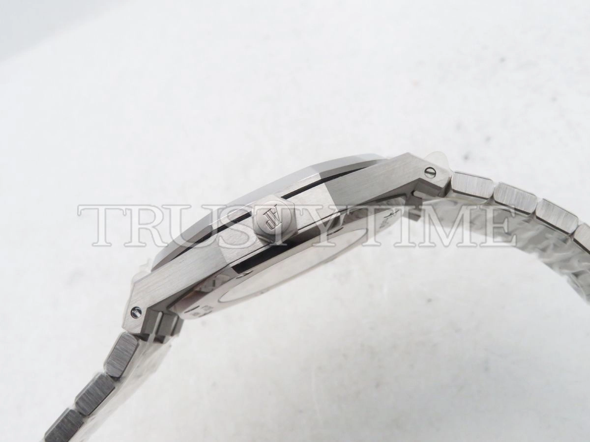 Копия часов Audemars Piguet Royal Oak Automatic II 15400ST.OO.1220ST.01 Арт.AP-1021