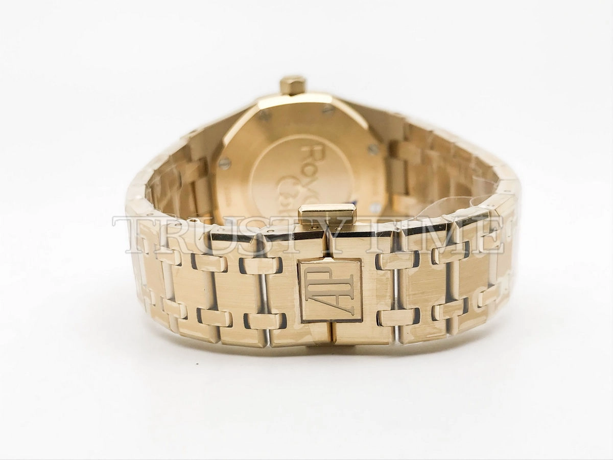 Копия часов Audemars Piguet Royal Oak Ladies 33mm 67651BA.ZZ.1261BA.02 Арт.AP-0734