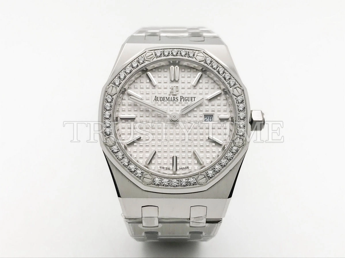 Копия часов Audemars Piguet Royal Oak Ladies 33mm 67651ST.ZZ.1261ST.01 Арт.AP-0739