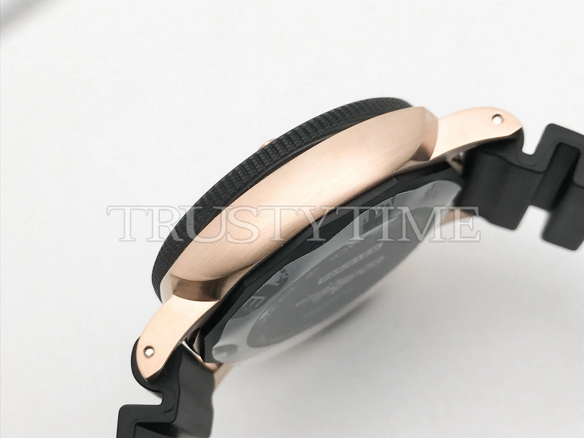 Копия часов Panerai Submersible Goldtech Orocarbo 44mm PAM01070 Арт.PN-0921