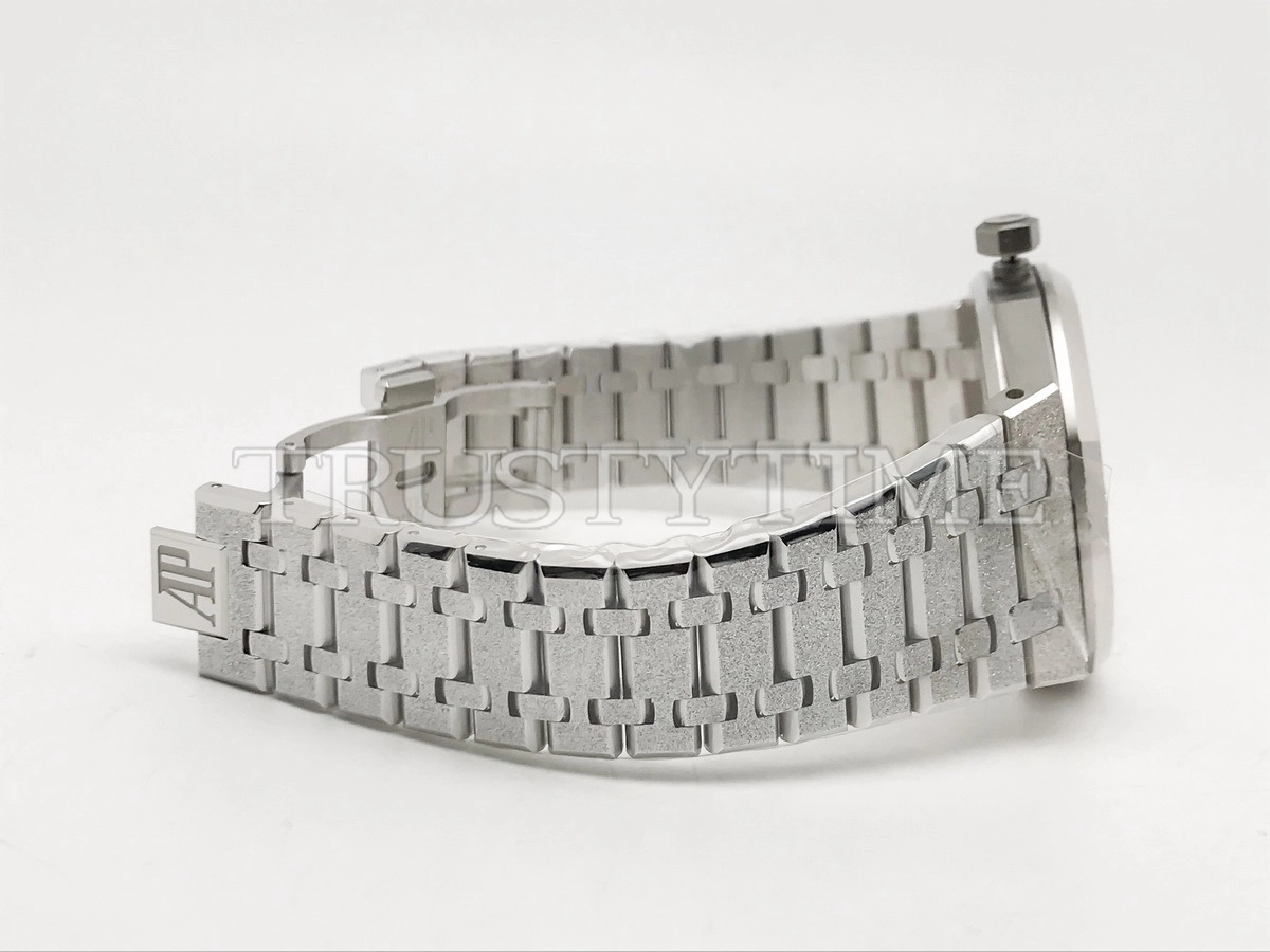 Копия часов Audemars Piguet Royal Oak Frosted Double Balance Wheel 15407BC.GG.1224BC.01 Арт.AP-1191