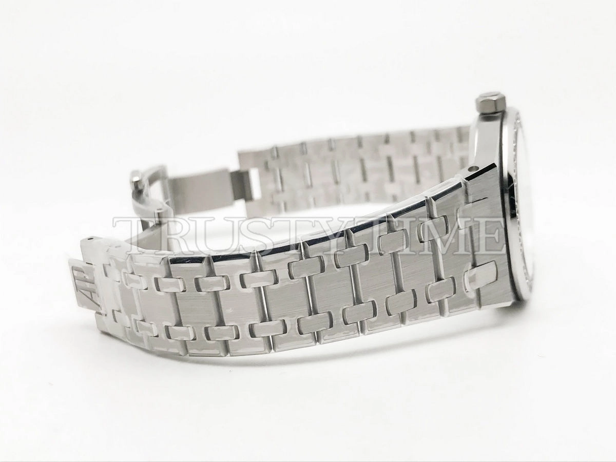 Копия часов Audemars Piguet Royal Oak Ladies 33mm 67651BC.ZZ.1261BC.01 Арт.AP-1150