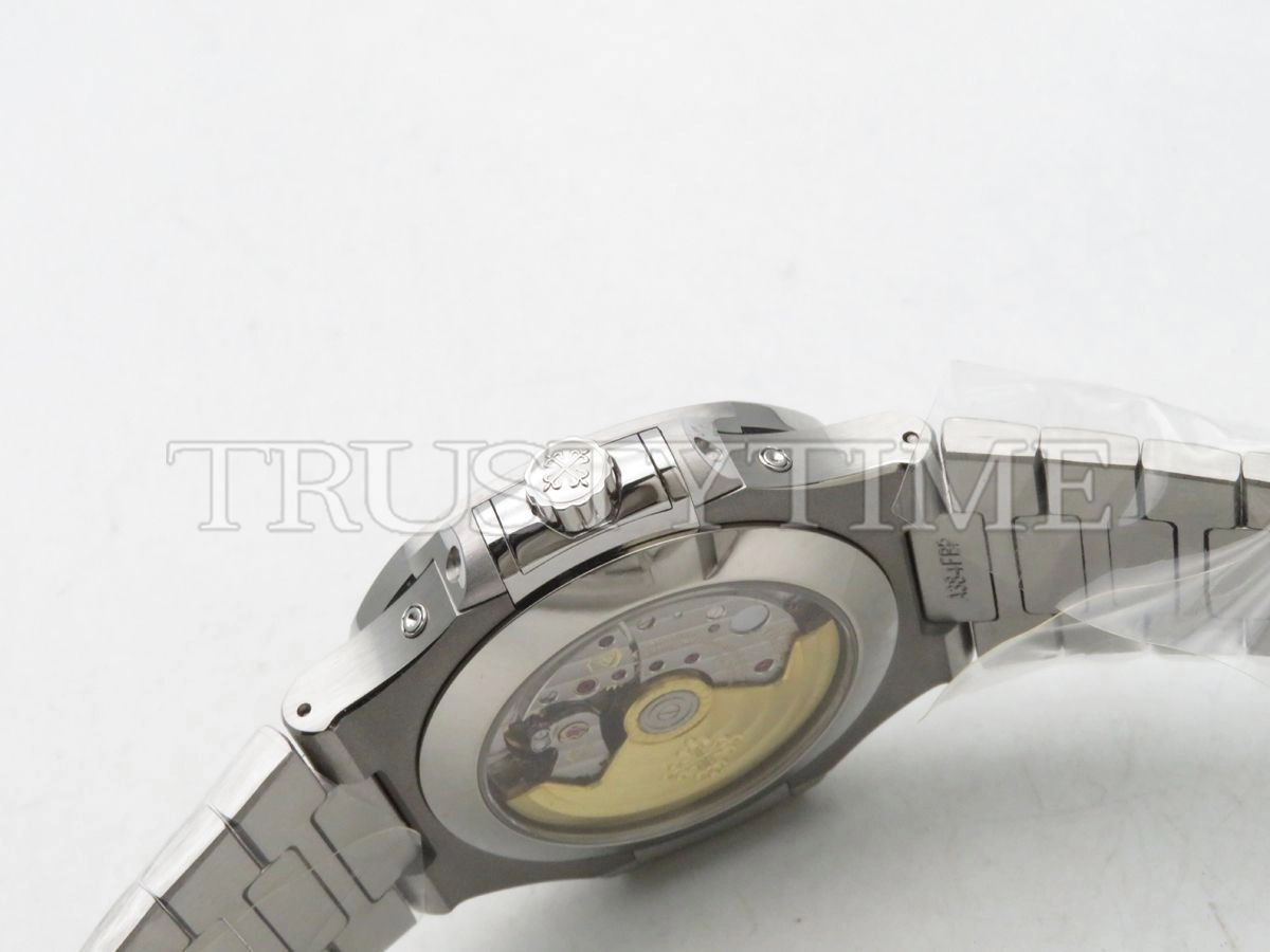 Копия часов Patek Philippe Nautilus Annual Calendar 40,5mm 5726/1A-014 Арт.PP-0691