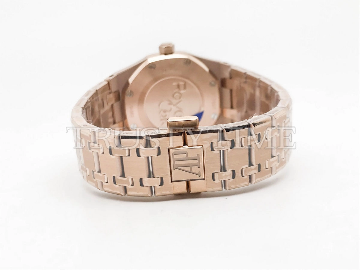 Копия часов Audemars Piguet Royal Oak Ladies 33mm 67651OR.ZZ.1261OR.01 Арт.AP-0733