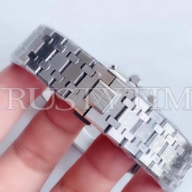 Копия часов Audemars Piguet Royal Oak Chronograph 26338PT.OO.1220PT.01 Арт.AP-1071