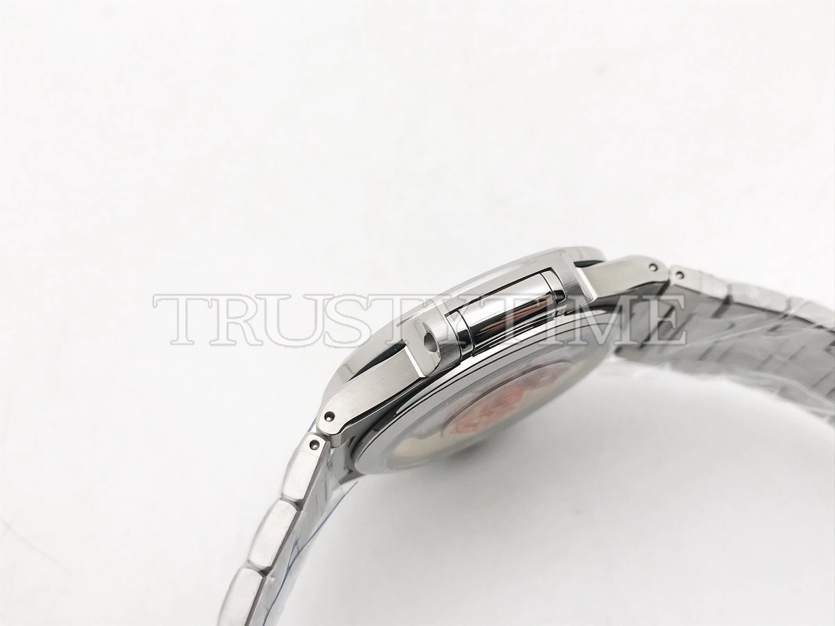 Копия часов Patek Philippe Nautilus Ladies 35mm 7118/1A-011 Арт.PP-0725