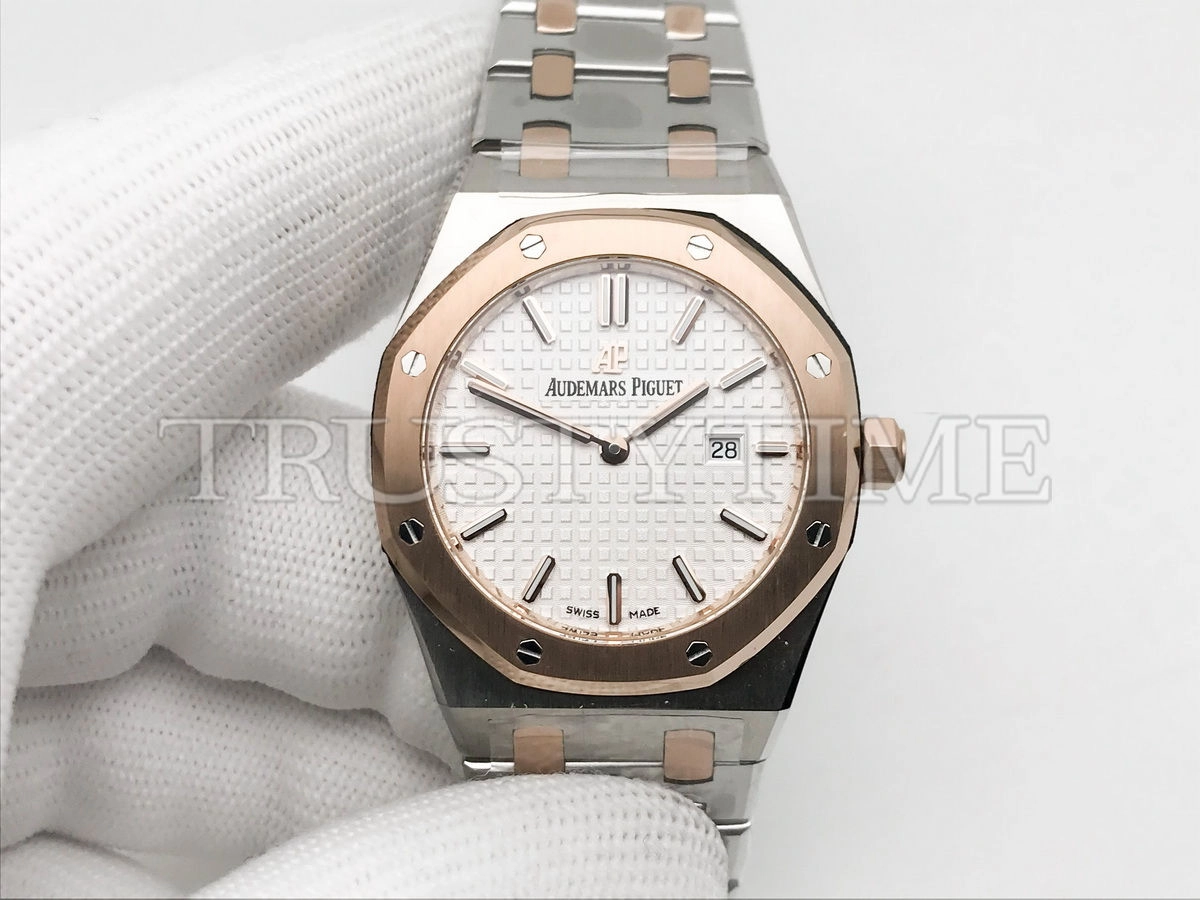 Копия часов Audemars Piguet Royal Oak Ladies 33mm 67650SR.OO.1261SR.01 Арт.AP-1077