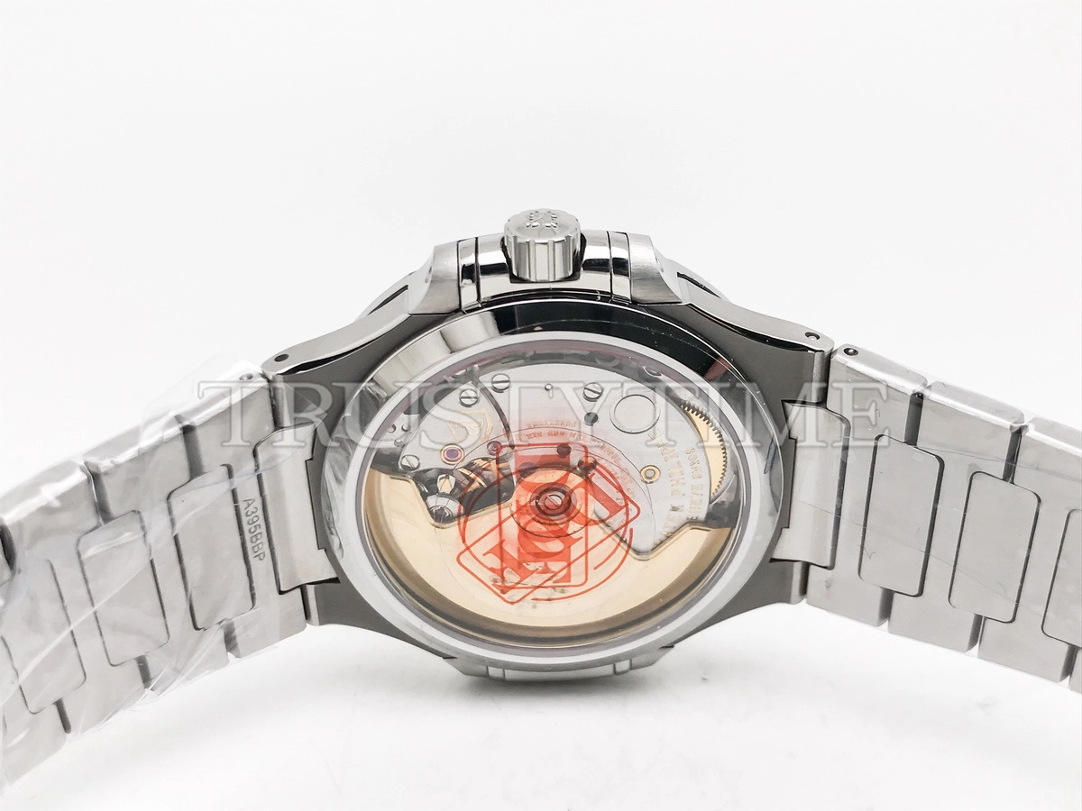 Копия часов Patek Philippe Nautilus Ladies 35mm 7118/1A-011 Арт.PP-0725