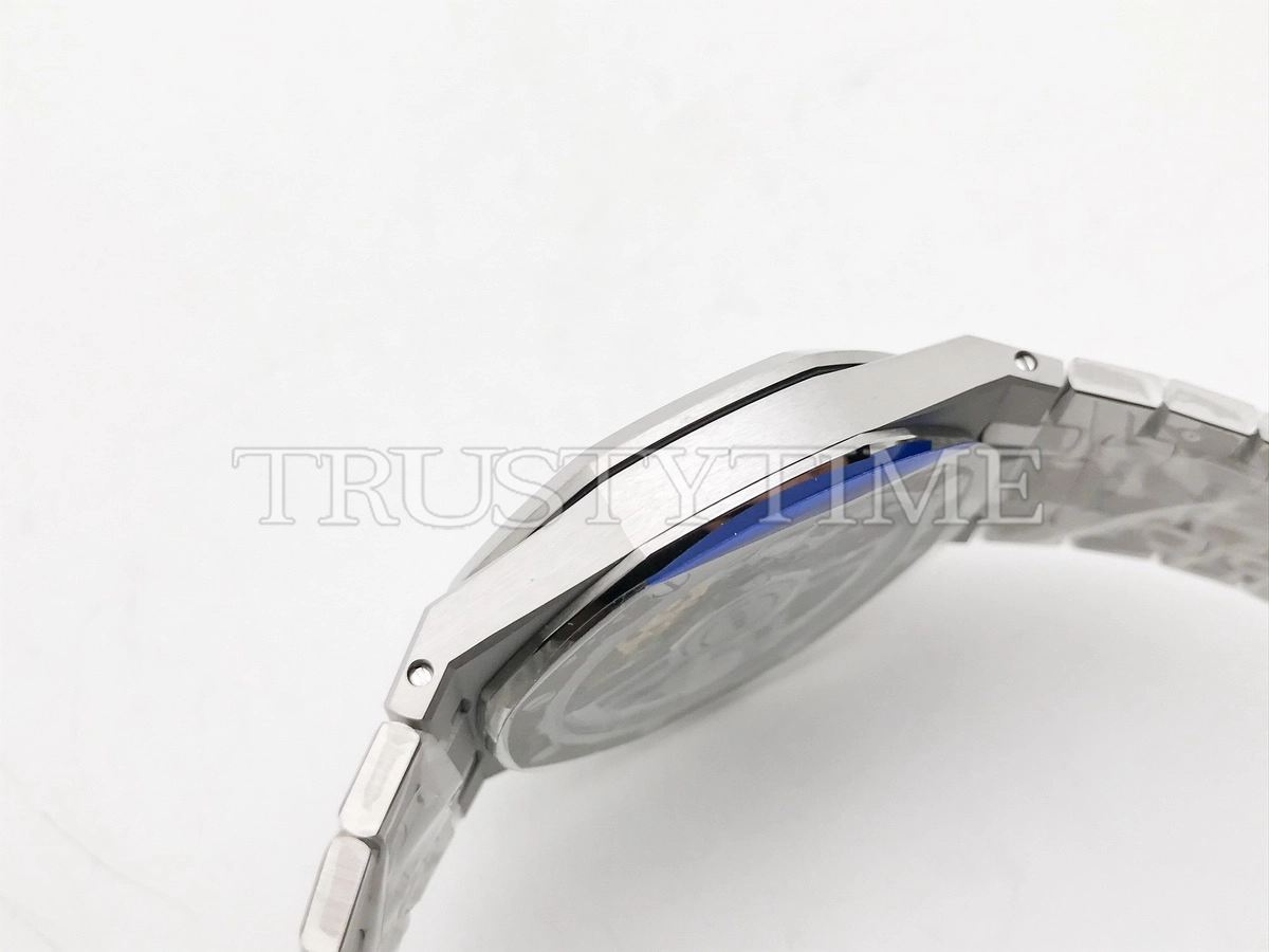 Копия часов Audemars Piguet Royal Oak Jumbo Extra-Thin Openworked 50th Anniversary 16204ST.OO.1240ST.01 Арт.AP-1211