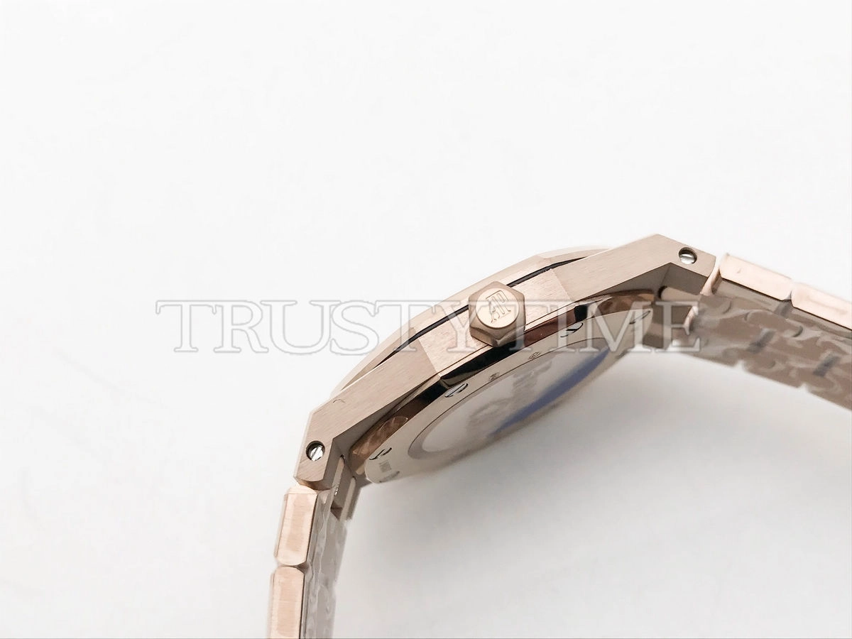 Копия часов Audemars Piguet Royal Oak Ladies 33mm 67651OR.ZZ.1261OR.02 Арт.AP-1080