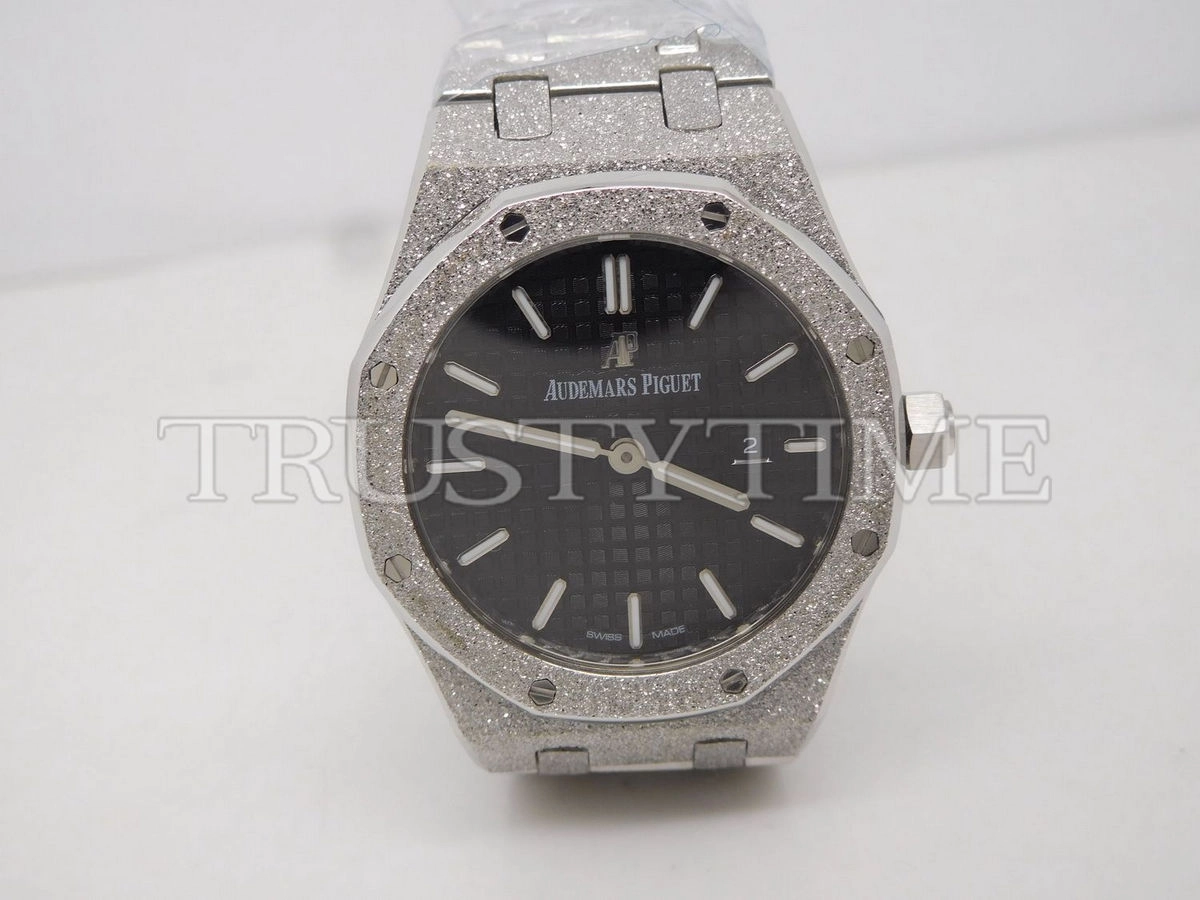Копия часов Audemars Piguet Royal Oak Frosted 33mm 67653BC.GG.1263BC.02 Арт.AP-0731