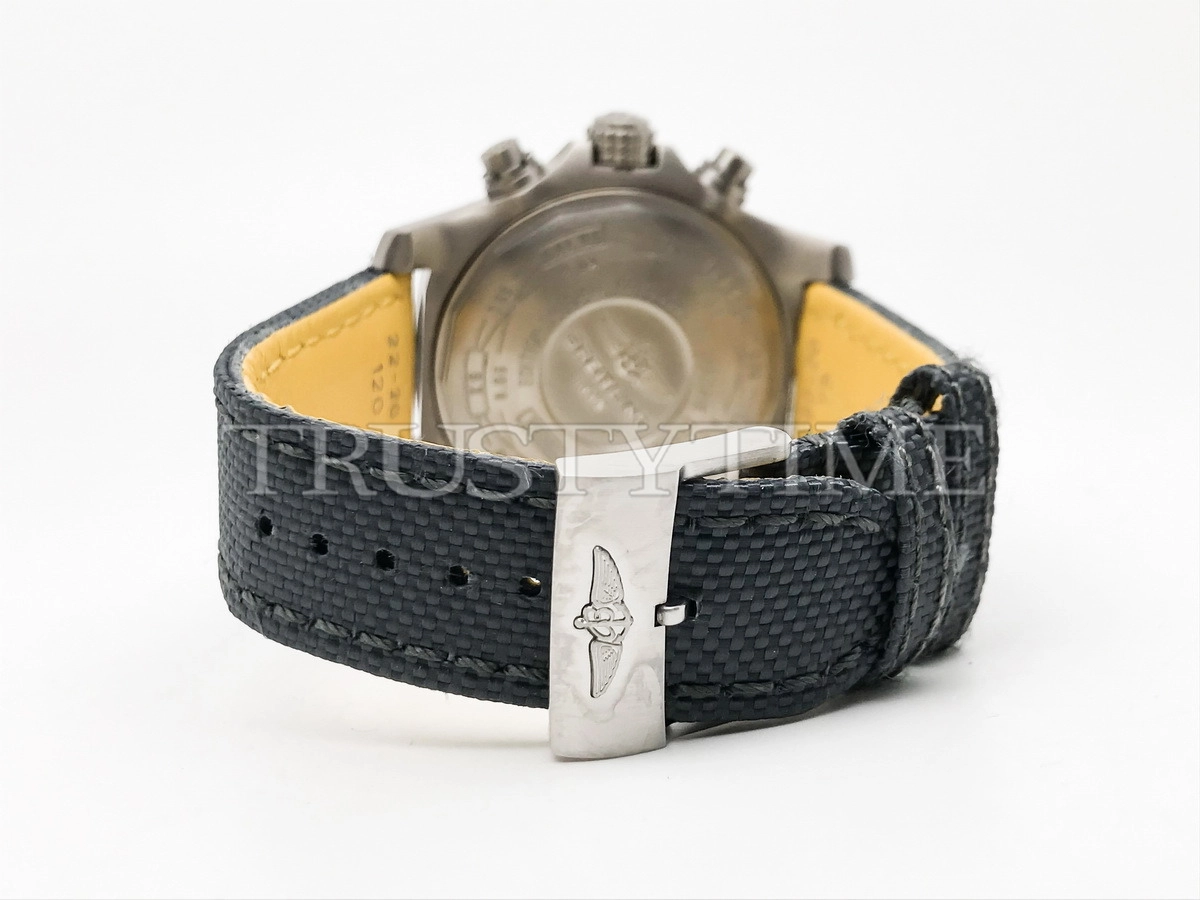 Копия часов Breitling Avenger Bandit Chronograph 45 E13383101M2W1 Арт.BT-1084