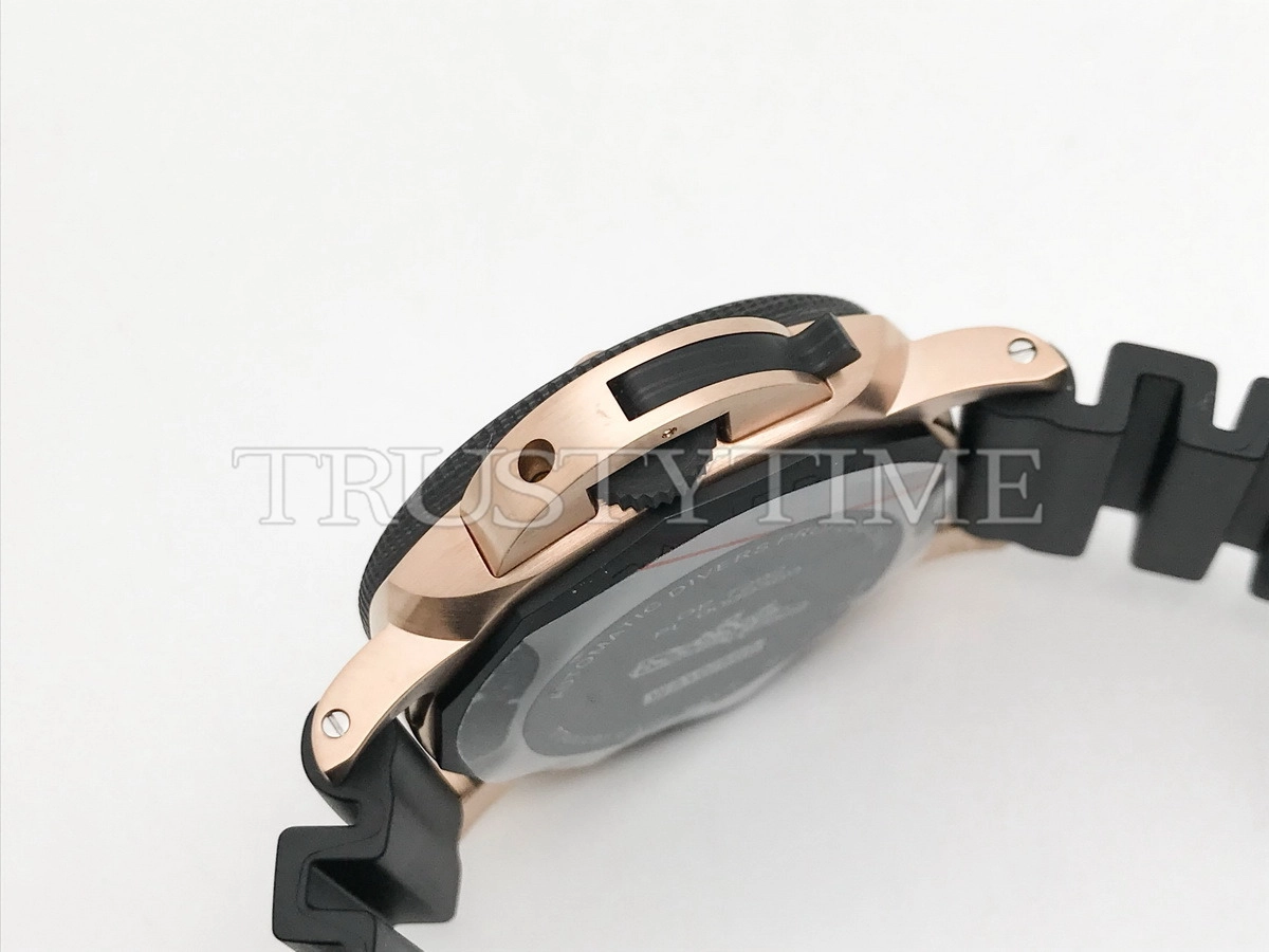 Копия часов Panerai Submersible Goldtech Orocarbo 44mm PAM01070 Арт.PN-0921