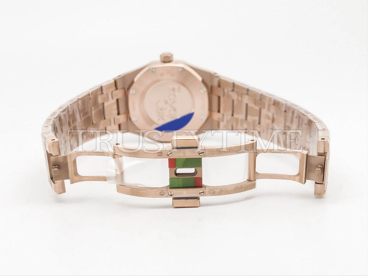 Копия часов Audemars Piguet Royal Oak Ladies 33mm 67651OR.ZZ.1261OR.01 Арт.AP-0733
