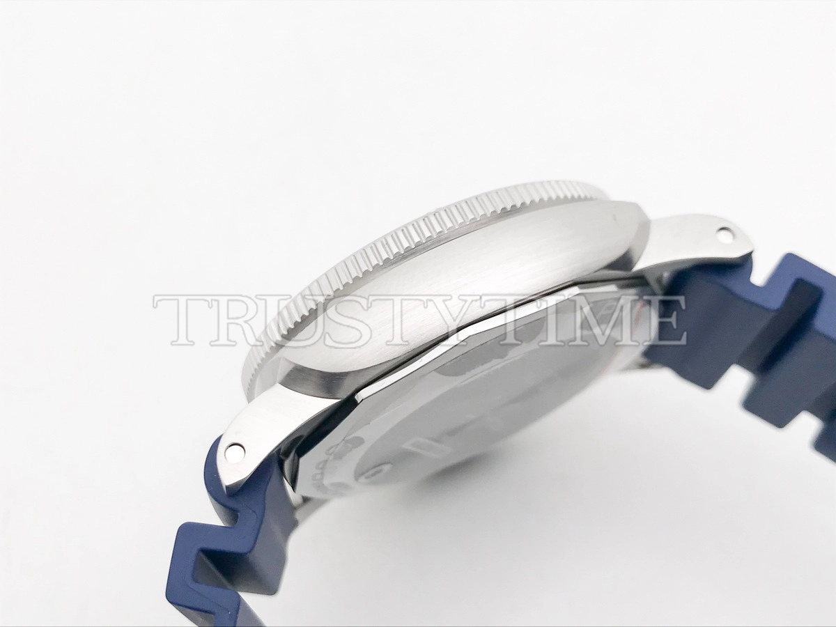 Копия часов Panerai Submersible QuarantaQuattro Mike Horn 44mm PAM01676 Арт.PN-0928