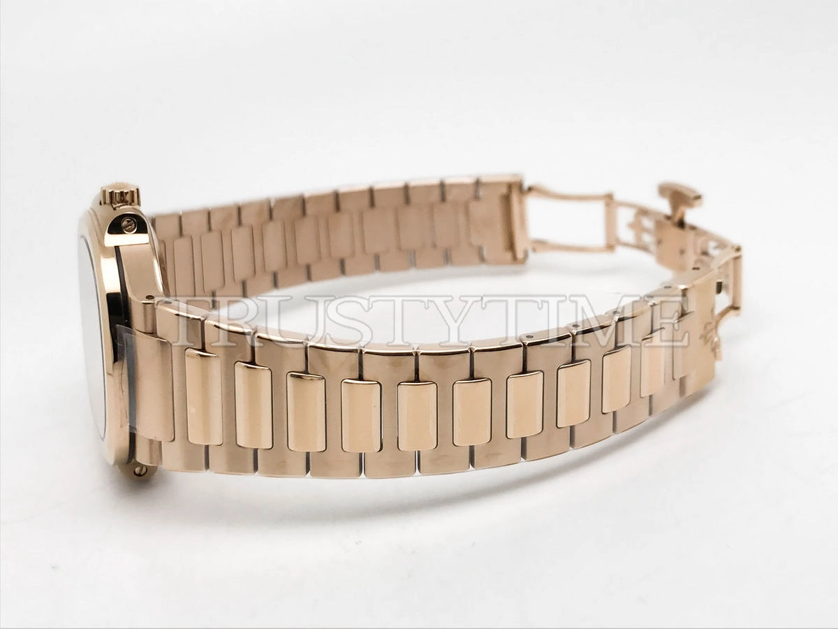 Копия часов Patek Philippe Nautilus Ladies 35mm 7118/1R-010 Арт.PP-0779