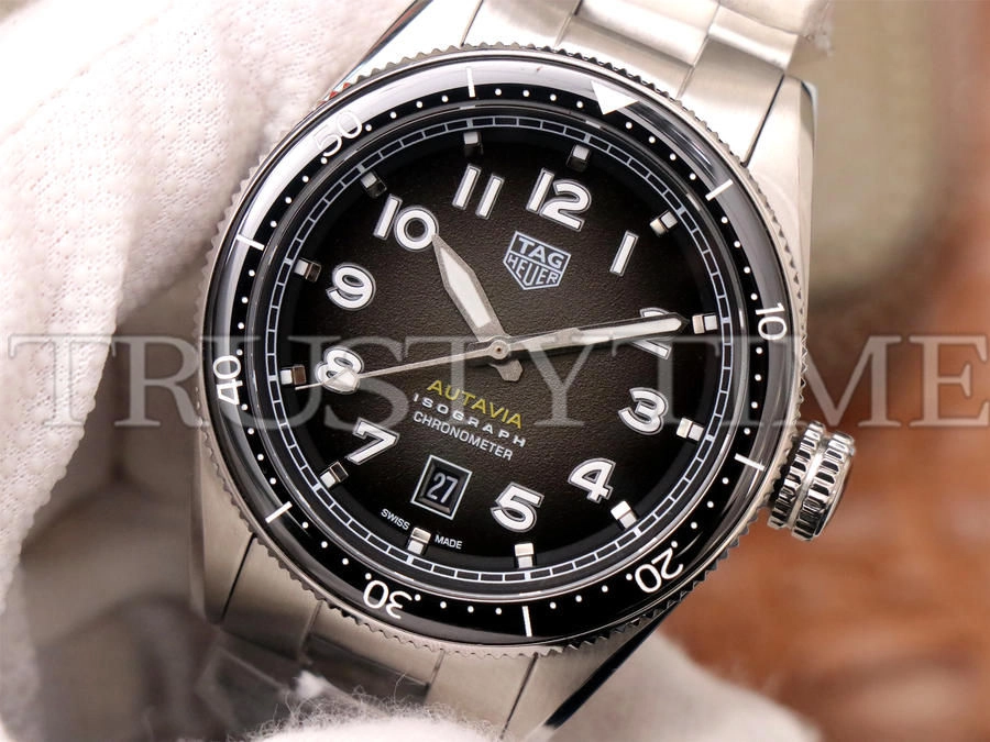 Копия часов Tag Heuer Autavia Isograph Calibre 5 42mm WBE5114.EB0173 Арт.TG-0555