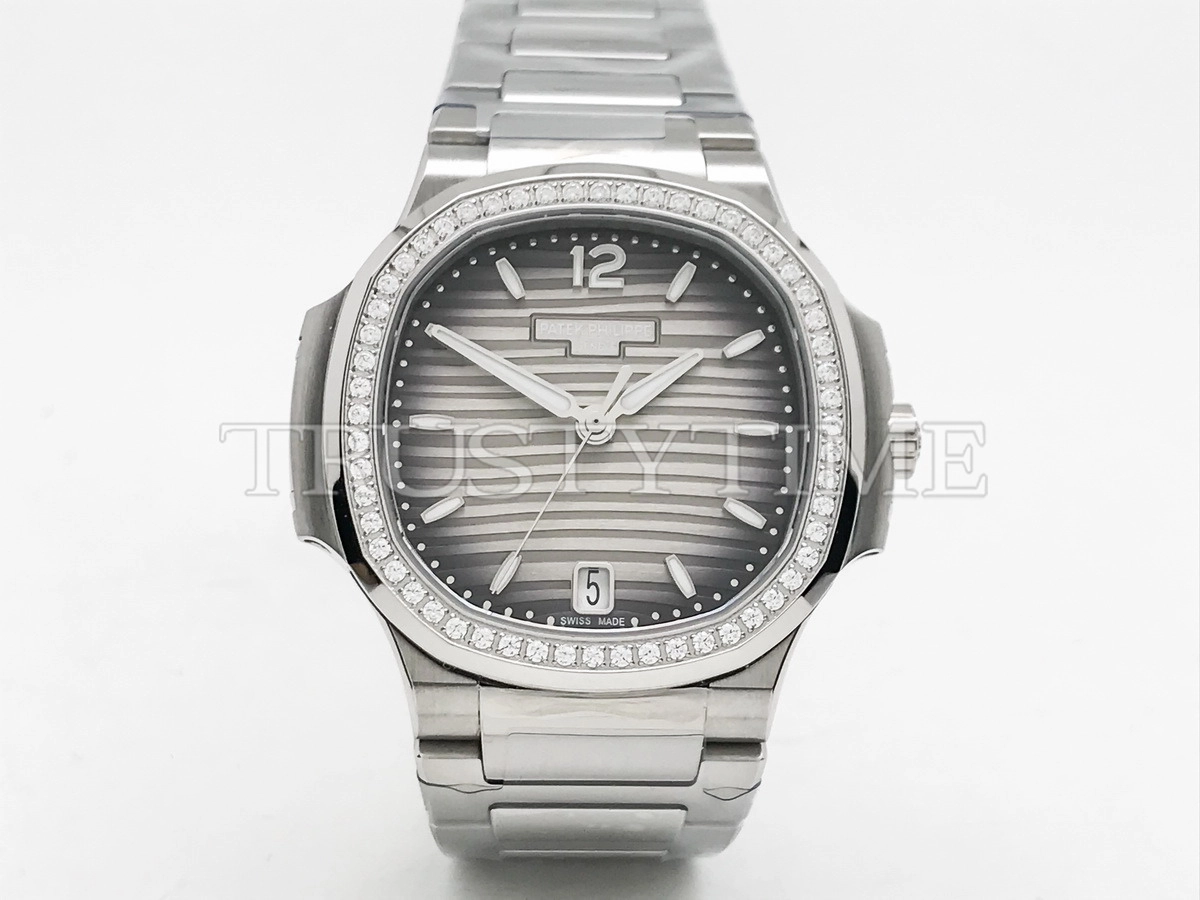 Копия часов Patek Philippe Nautilus Ladies 35mm 7118/1200A-011 Арт.PP-0777