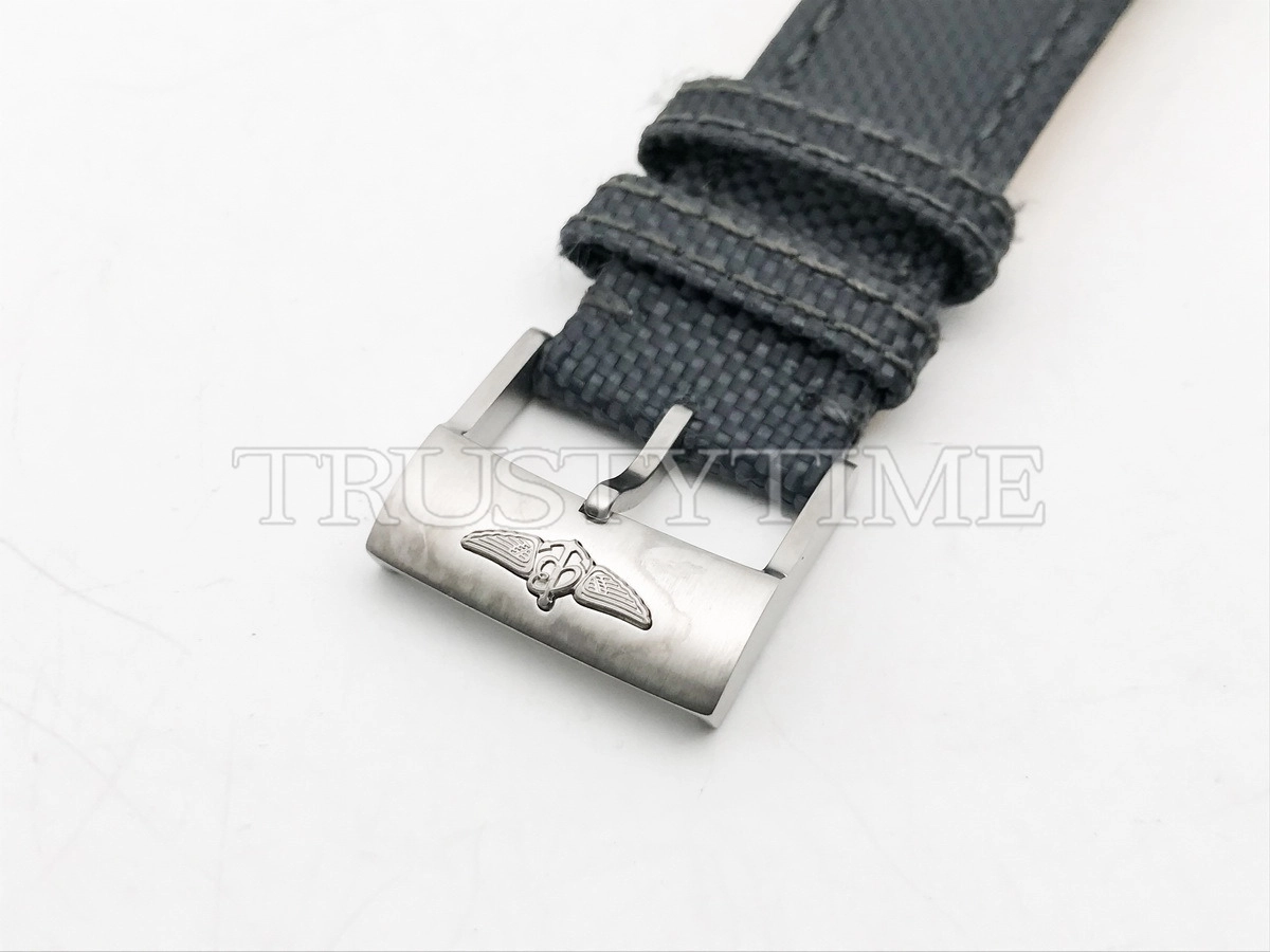 Копия часов Breitling Avenger Bandit Chronograph 45 E13383101M2W1 Арт.BT-1084