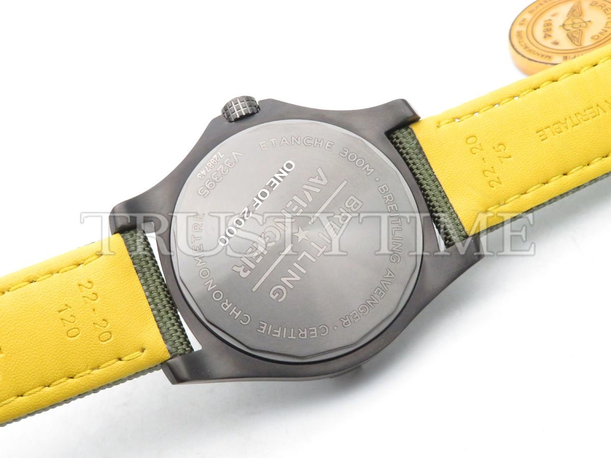 Копия часов Breitling Avenger Automatic GMT 45 Night Mission V323952A1L1X1 Арт.BT-0580